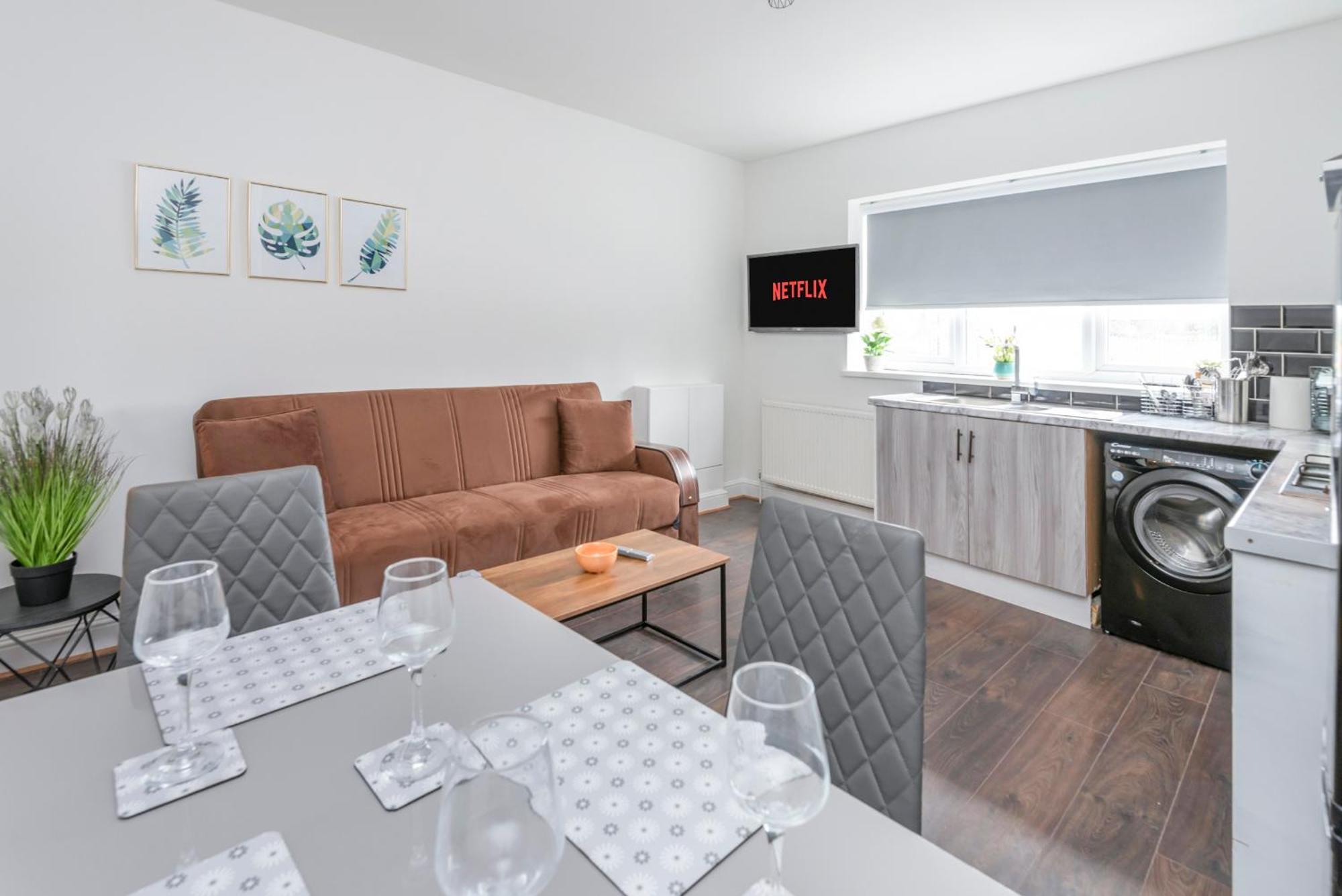 Modern Family Home W/Wi-Fi, Netflix, Self Check-In لندن المظهر الخارجي الصورة